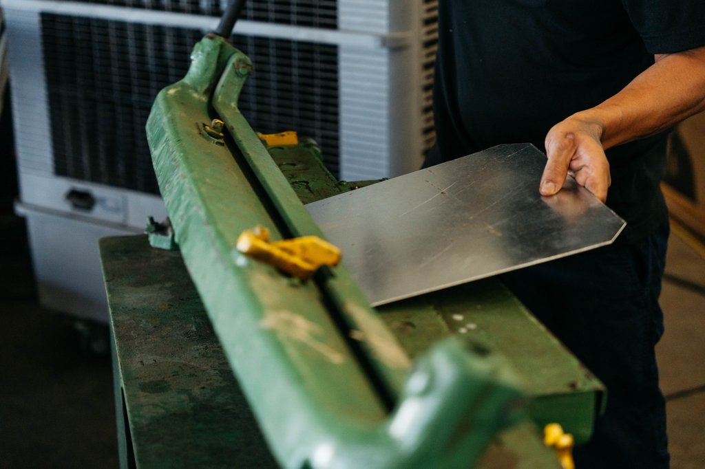 Sheet metal shear set up for a panel run